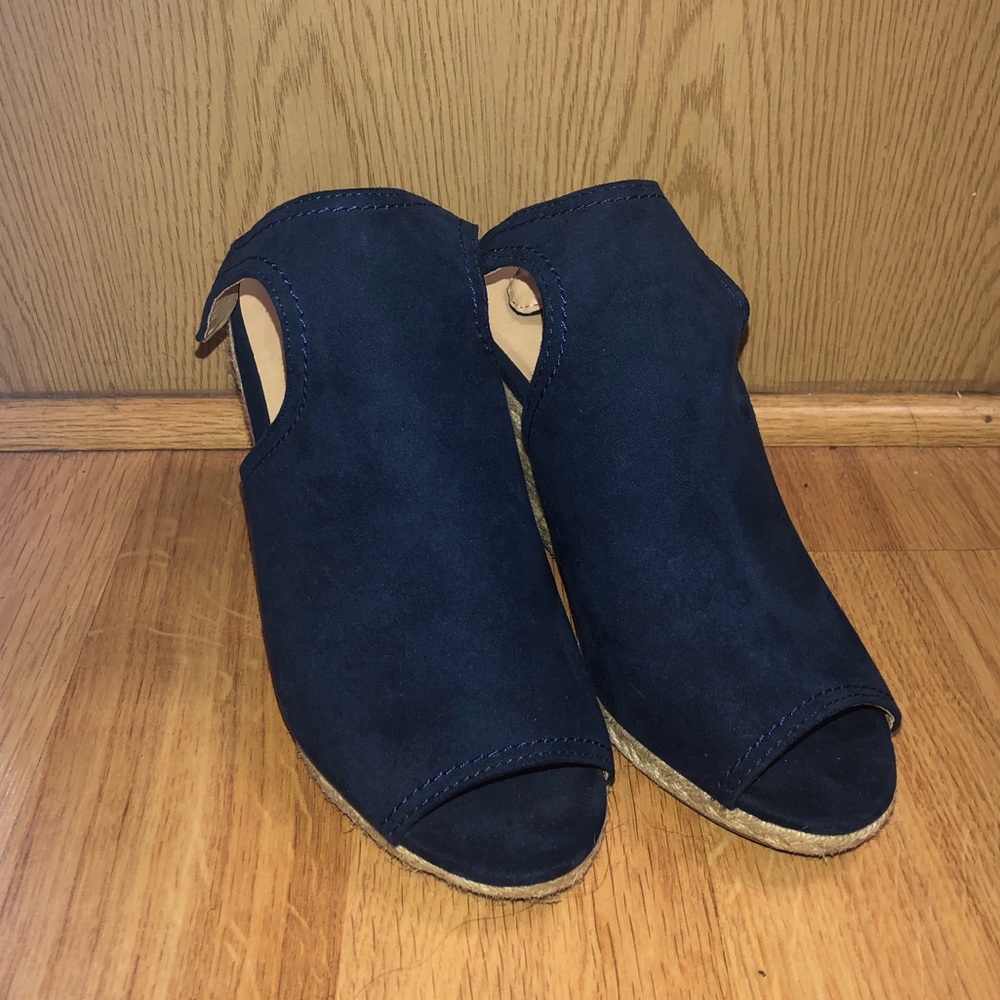 Blue wedge shoes